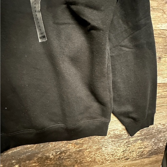 Nike Solo Swoosh Men's Black Crewneck Sweatshirt - Picture 4 of 8